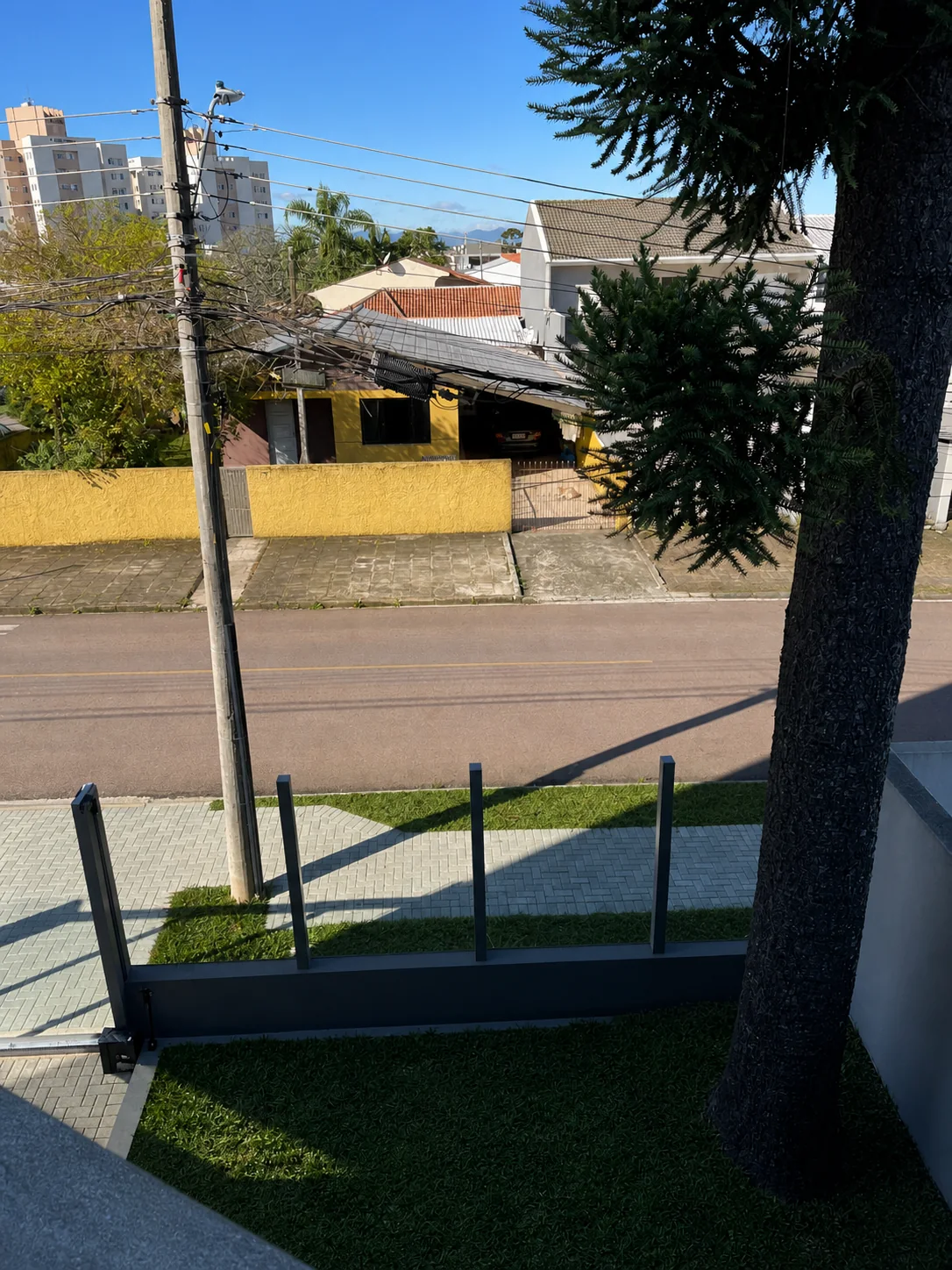 Vista da rua a partir da unidade 201